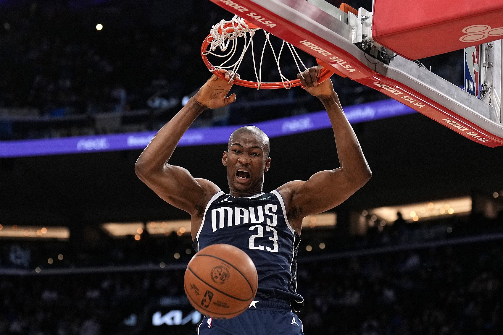 美媒透露热火试训凯-琼斯获好评 出色体型与运动能力兼备